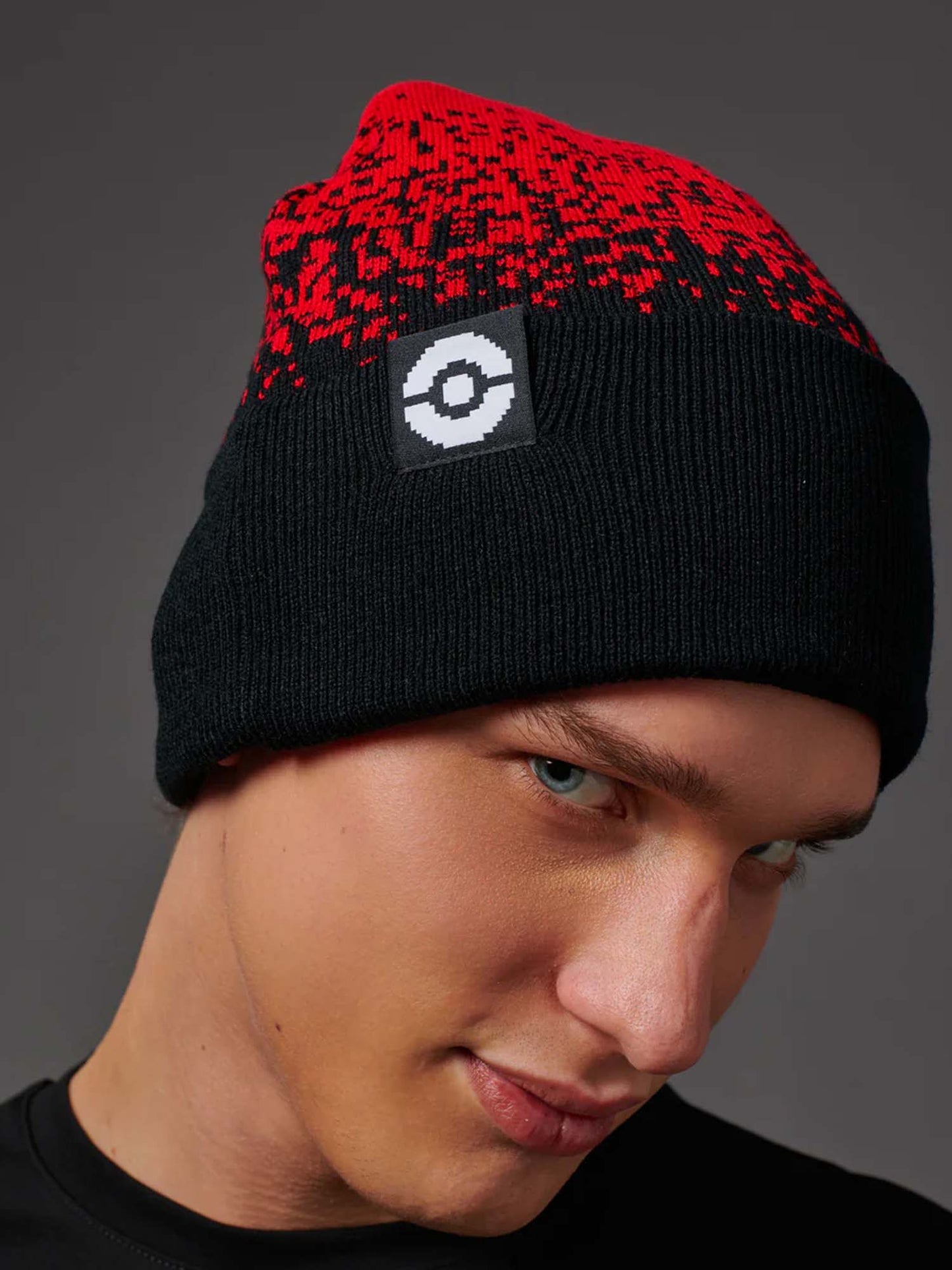 Dolly Noire Pixel Pokéball Label Beanie Nero