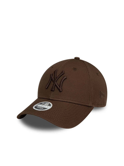 New Era Cappellino 9FORTY New York Yankees League Essential Donna Marrone