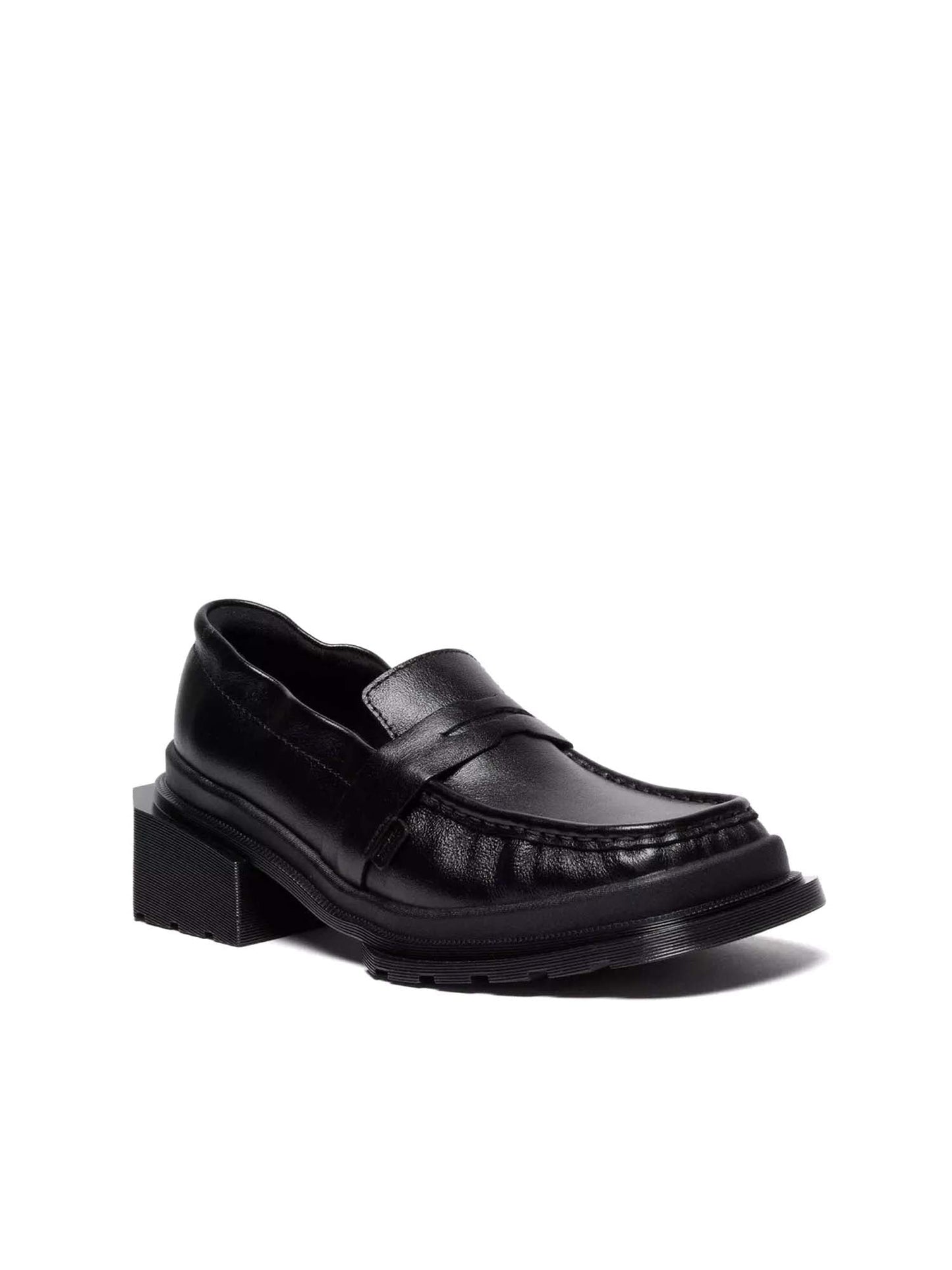 Dr. Martens Mocassini Maybole in Pelle Ruched con Punta Squadrata Nero
