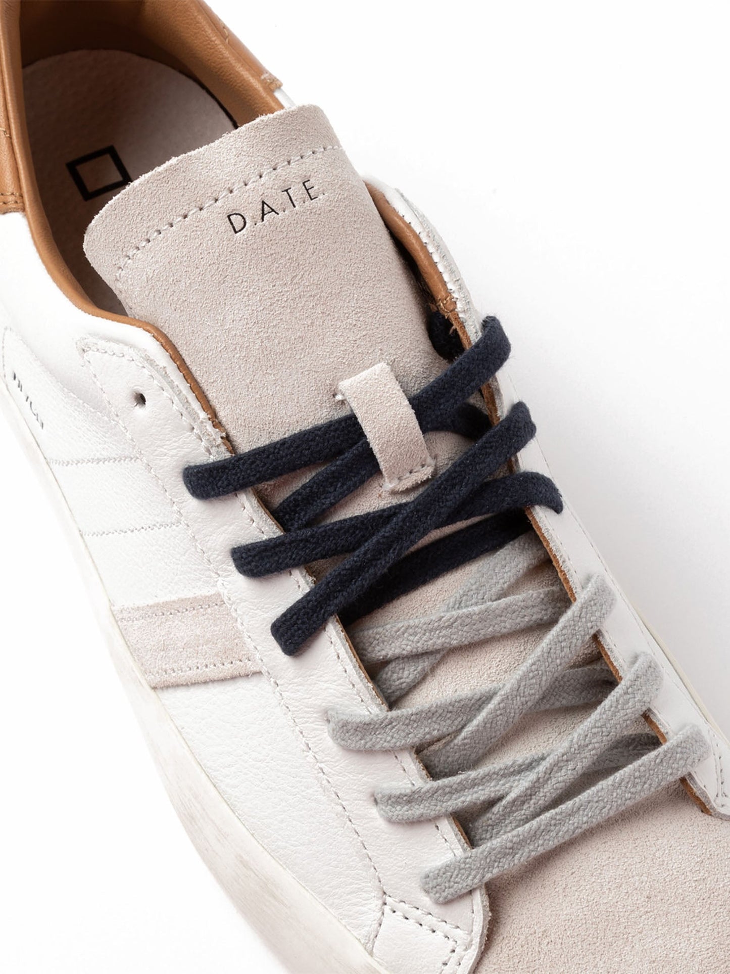 D.a.t.e. Hill Low Calf Bianco